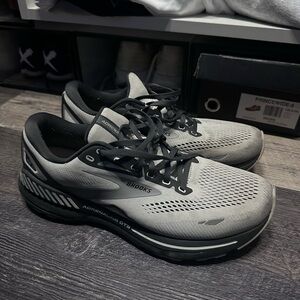Brooks adrenaline gts 23